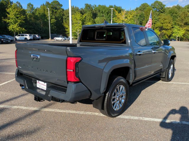 Used 2025 Toyota Tacoma Limited AWD/4WD image 4
