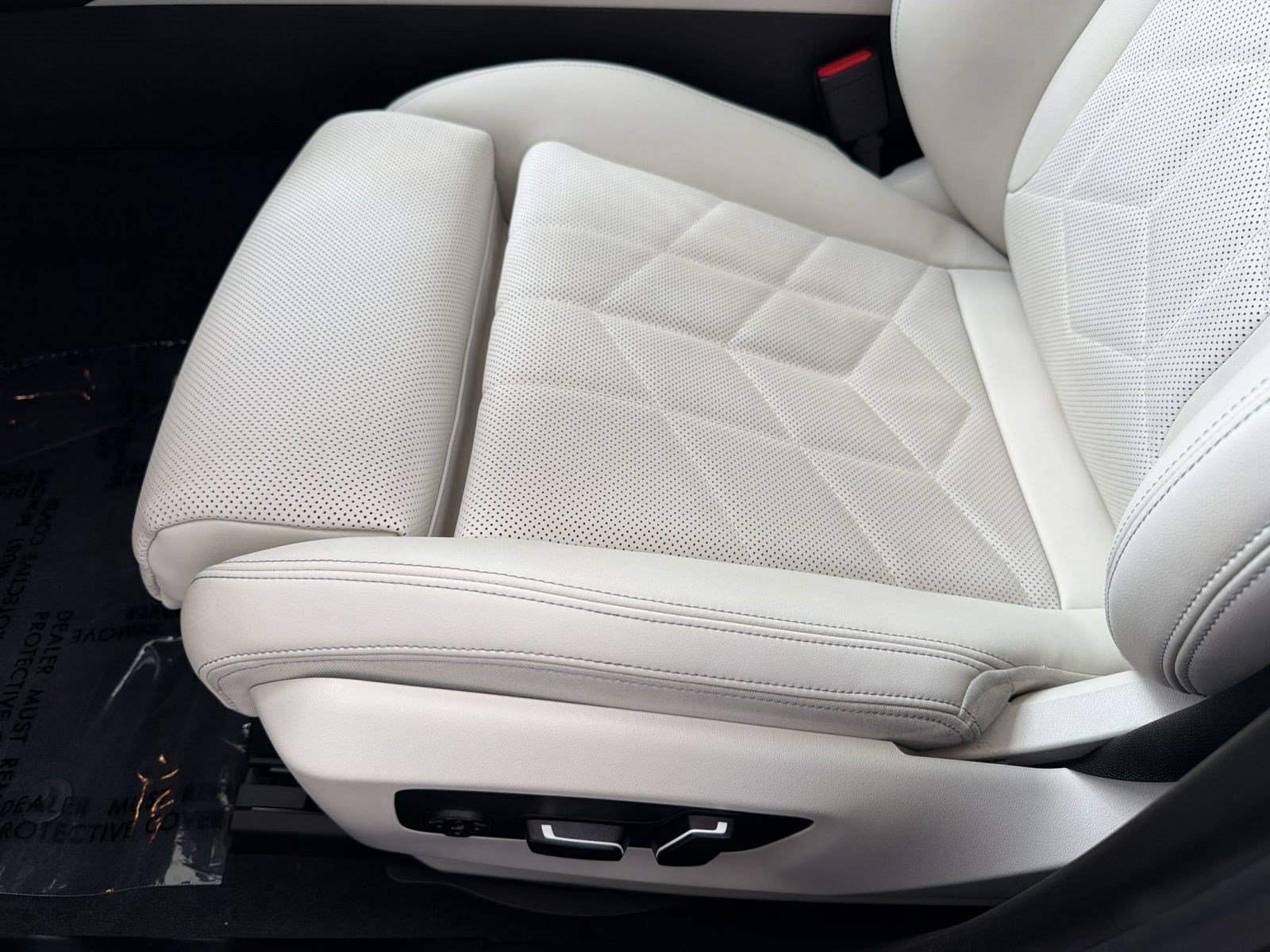 Used 2024 BMW 530i w/ M Sport Package RWD image 15