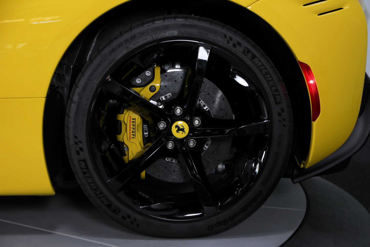 Used 2025 Ferrari SF90 Spider AWD/4WD image 23