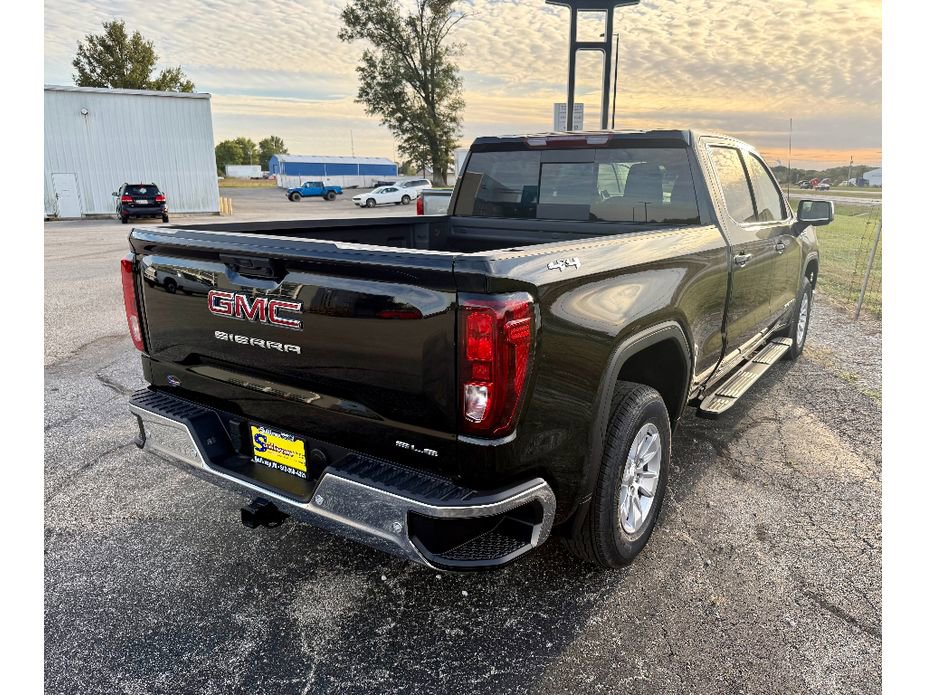 New 2026 GMC Sierra 1500 SLE w/ Preferred Package image 4