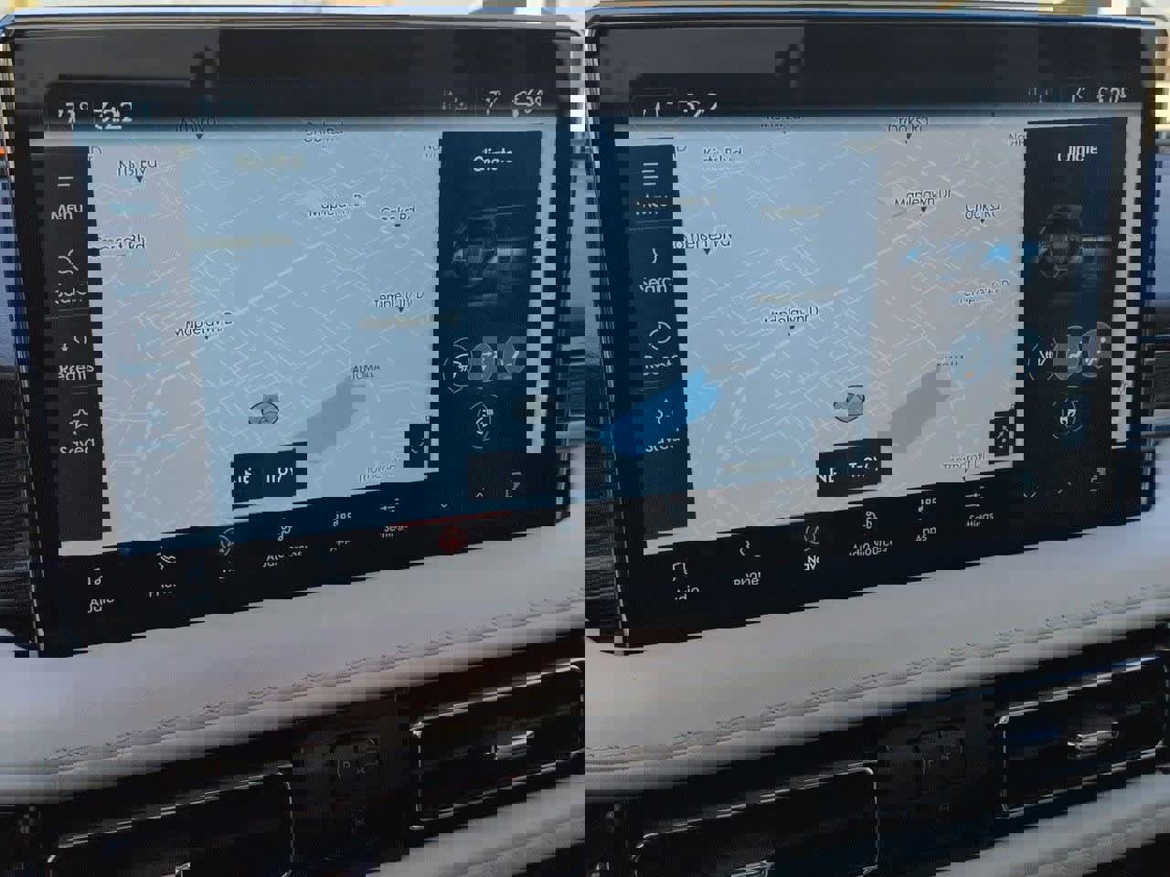 Used 2023 Lincoln Nautilus Black Label w/ Cargo Utility Package image 30