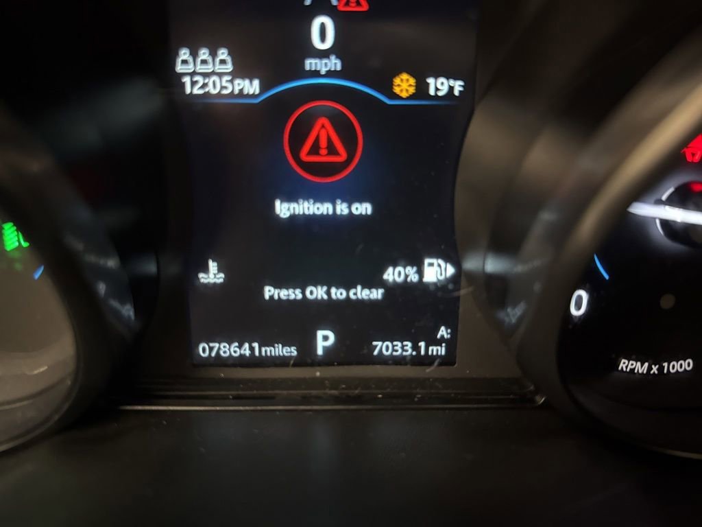 Used 2020 Jaguar XF Premium image 16