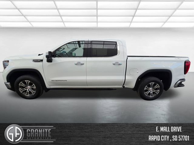Used 2024 GMC Sierra 1500 SLT image 2