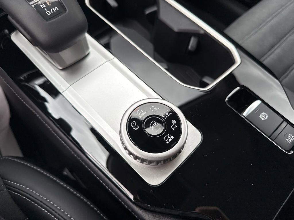 New 2026 Mitsubishi Outlander LE AWD/4WD image 35