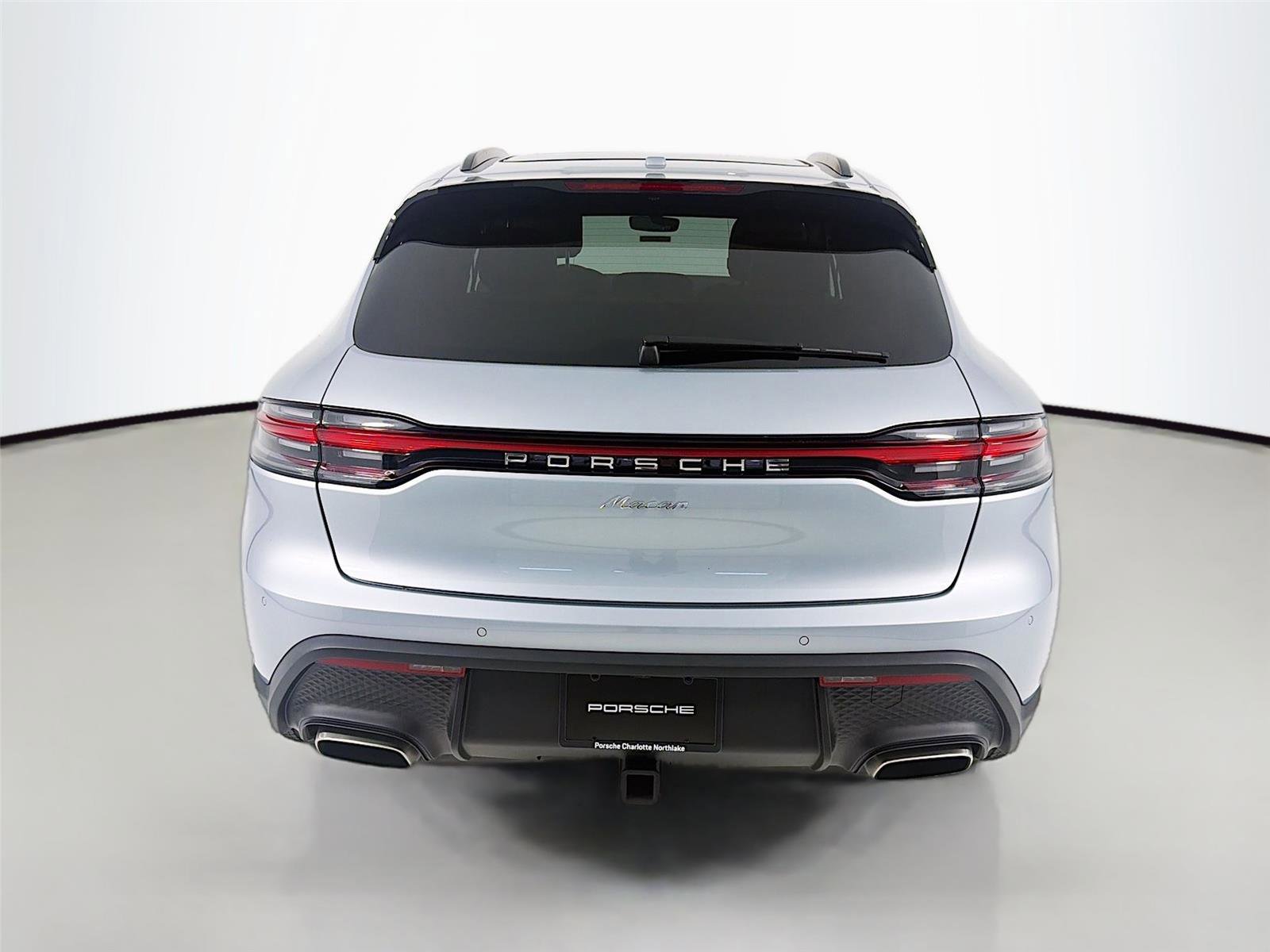 Certified 2025 Porsche Macan image 27