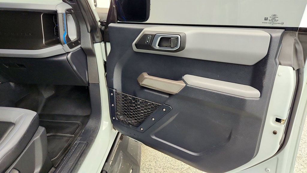 Used 2022 Ford Bronco Black Diamond image 25