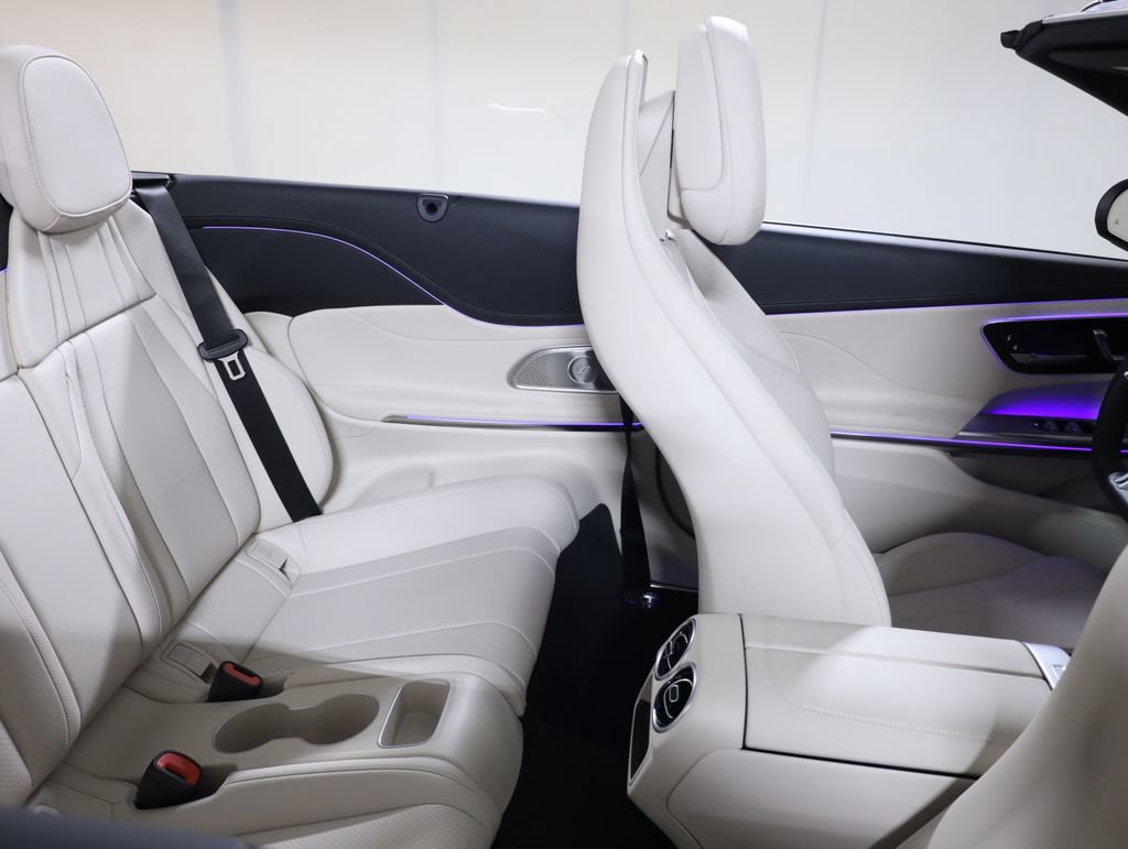 Used 2025 Mercedes-Benz CLE 450 4MATIC Cabriolet image 69