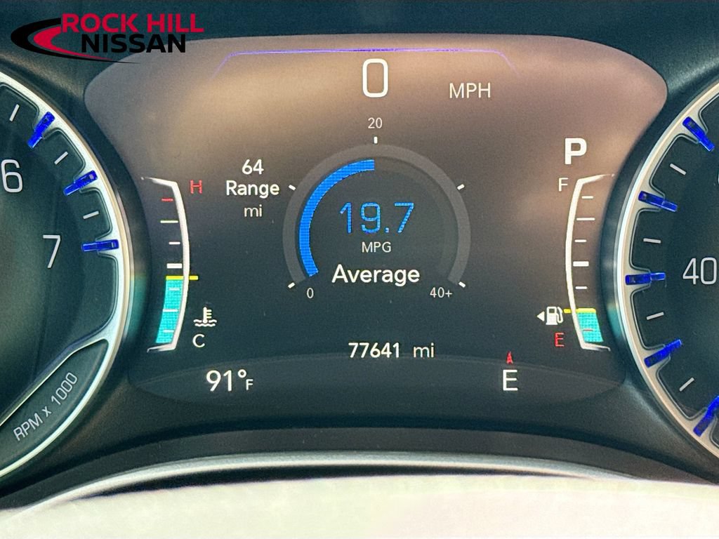 Used 2023 Chrysler Pacifica Touring-L FWD image 15
