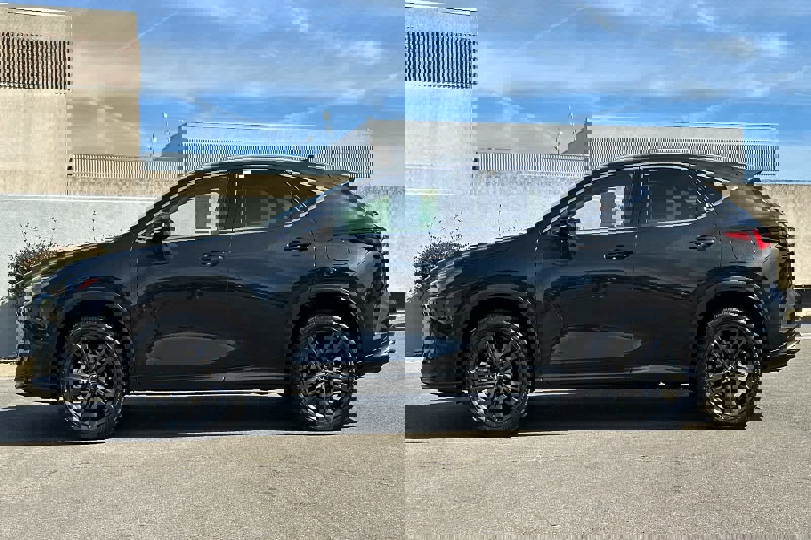 Used 2023 Lexus NX 450h+ AWD w/ Accessory Package (Z2) image 9