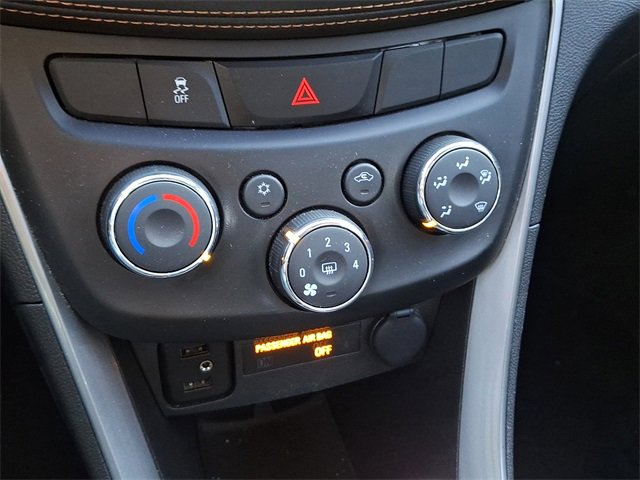Used 2017 Chevrolet Trax LT w/ LT Convenience Package image 17