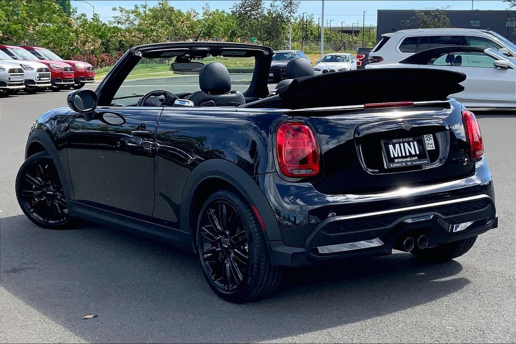 Used 2023 MINI Cooper S w/ Signature Upholstery Package FWD image 11