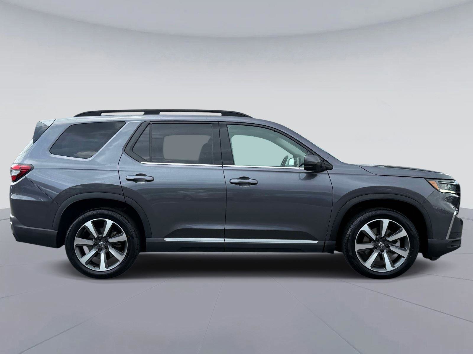 Certified 2023 Honda Pilot Elite image 2