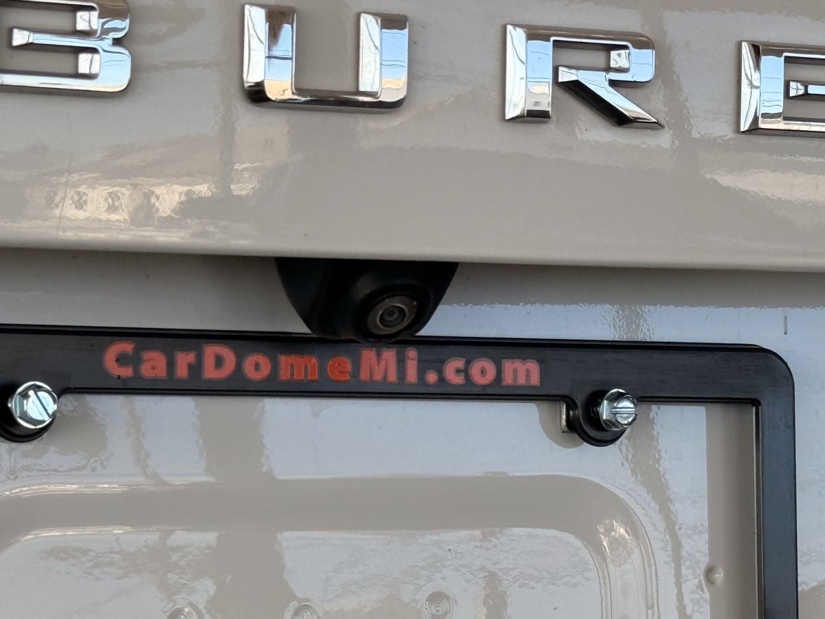 Used 2023 Chevrolet Suburban Premier image 17