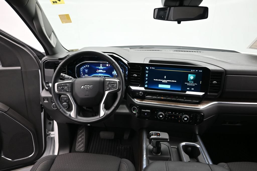Used 2023 Chevrolet Silverado 1500 RST AWD/4WD image 19
