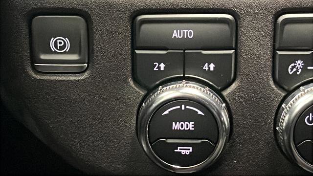 Used 2024 GMC Sierra 1500 Elevation w/ LPO, Elevation Black Package image 39