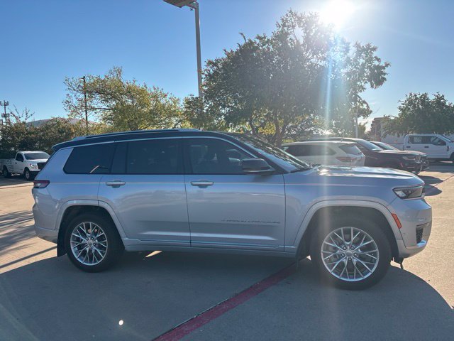 Used 2023 Jeep Grand Cherokee L Summit w/ Advanced Protech Group IV AWD/4WD image 4