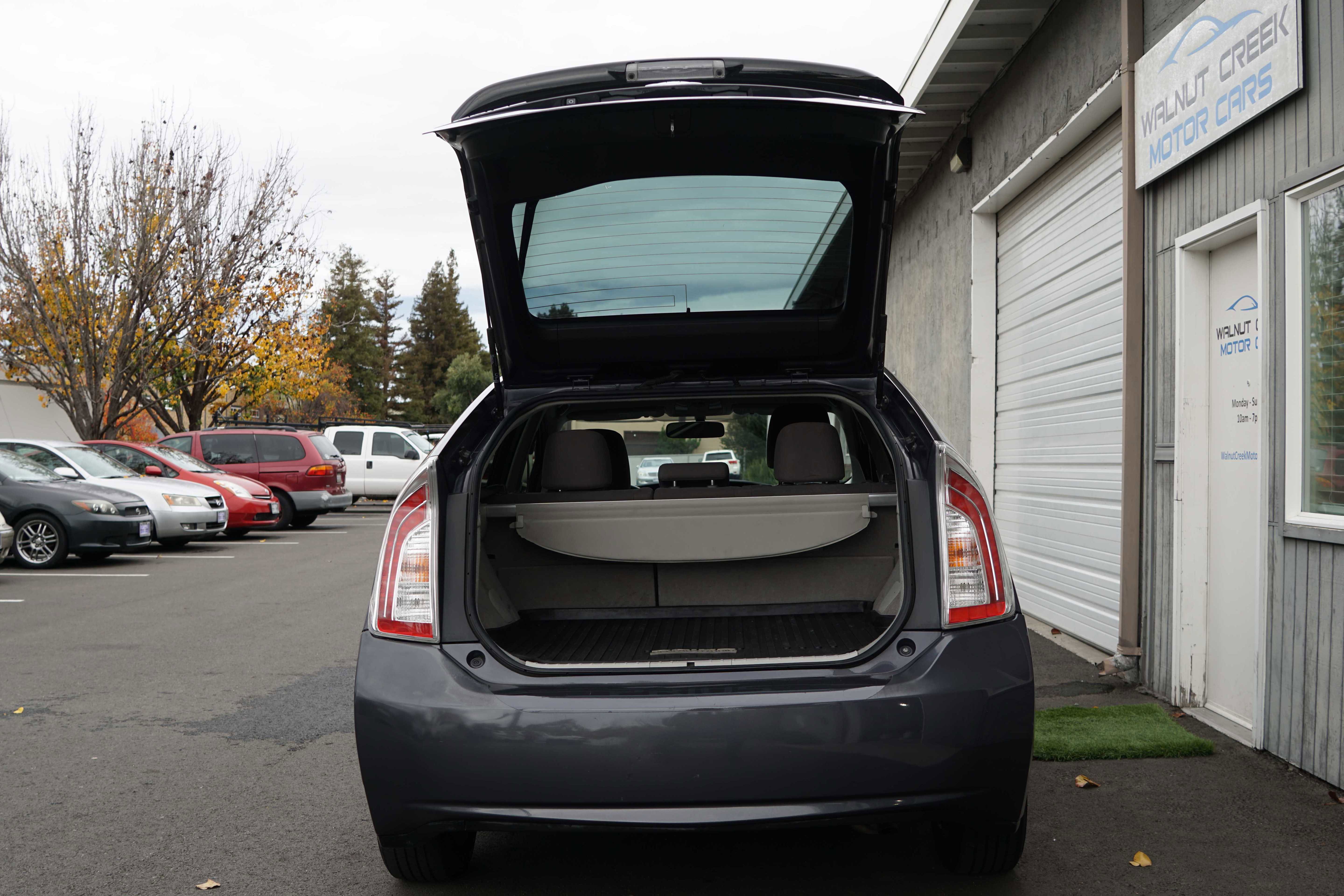 Used 2015 Toyota Prius Two image 15