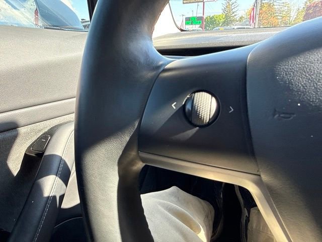 Used 2018 Tesla Model 3 Long Range RWD image 25