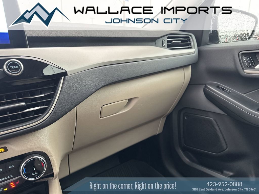 Used 2022 Ford Escape SEL w/ Technology Package image 21