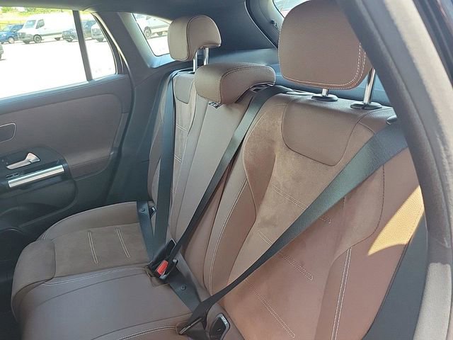 New 2025 Mercedes-Benz GLA 35 AMG 4MATIC image 16