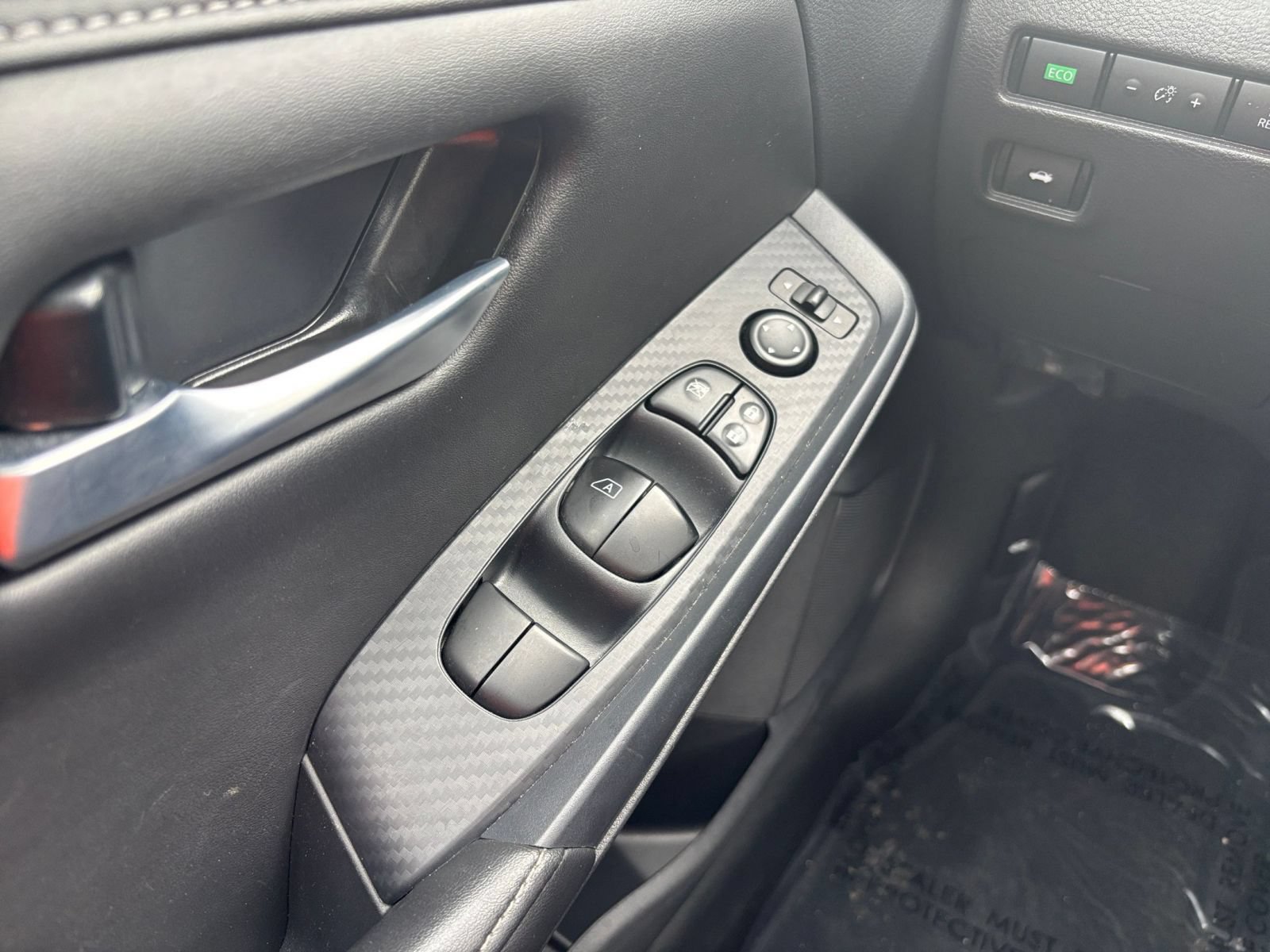 Used 2025 Nissan Sentra SV FWD image 18