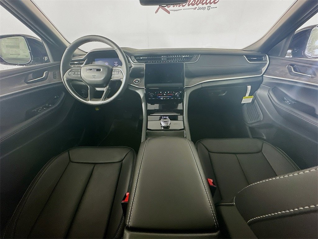 New 2025 Jeep Grand Cherokee L Limited w/ Luxury Tech Group II image 9