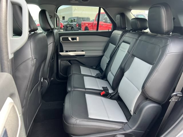 Certified 2023 Ford Explorer XLT w/ Equipment Group 202A AWD/4WD video 4