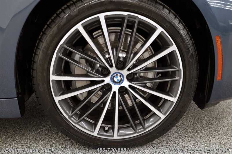 Used 2023 BMW 530e w/ Premium Package RWD image 19