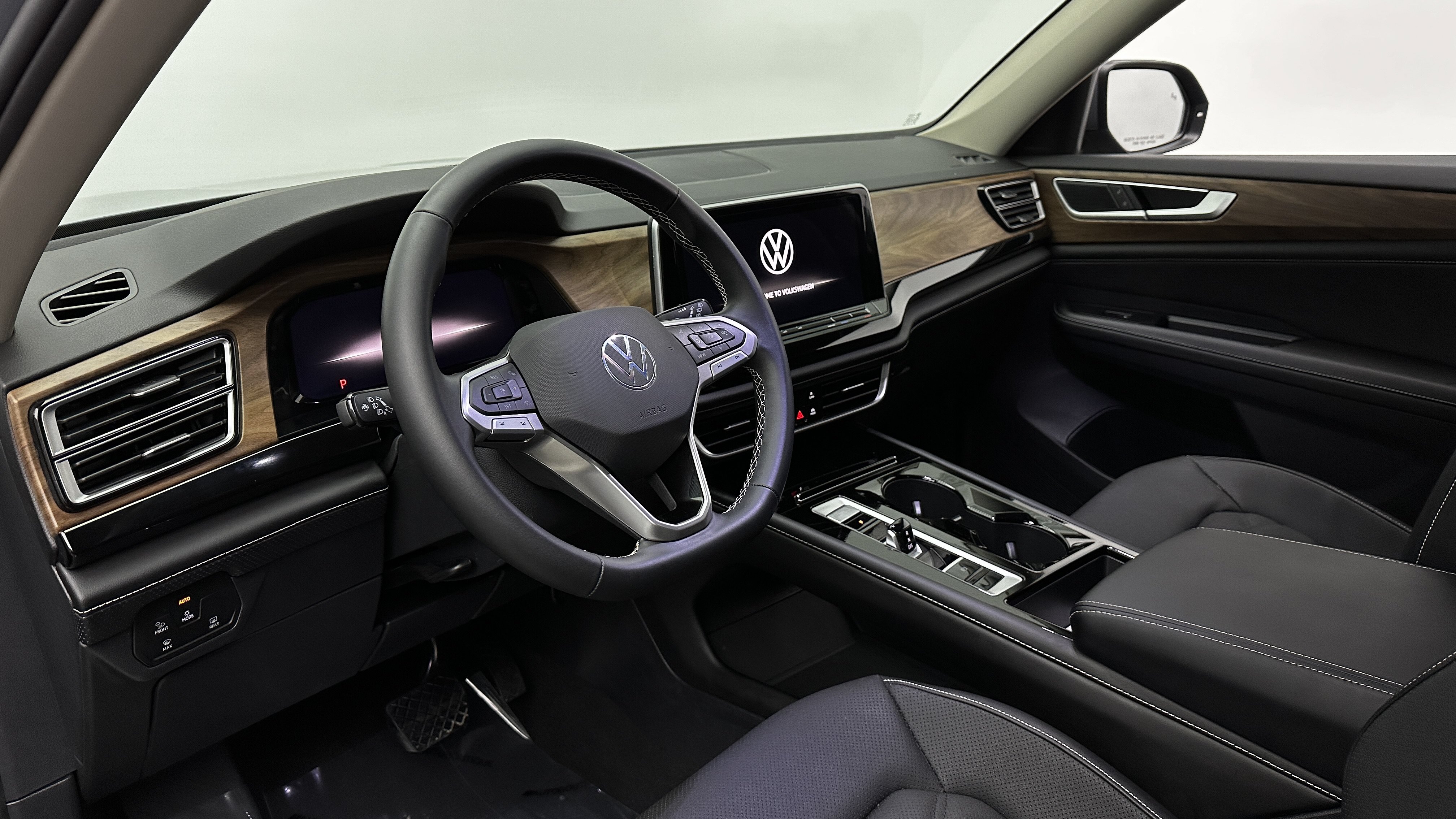 Used 2026 Volkswagen Atlas SE AWD/4WD image 8