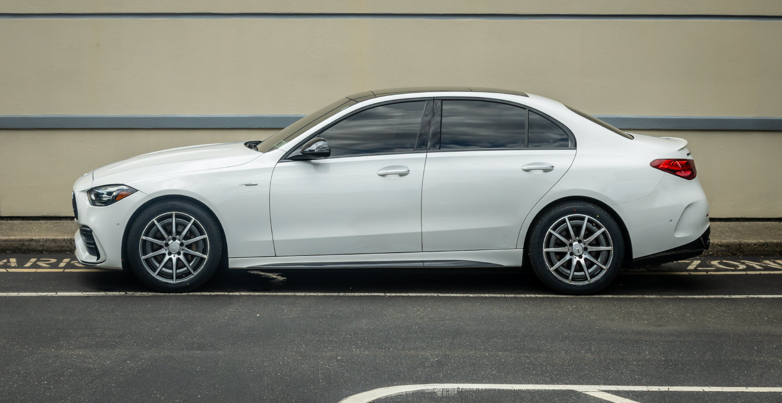 Used 2023 Mercedes-Benz C 43 AMG 4MATIC Sedan image 4