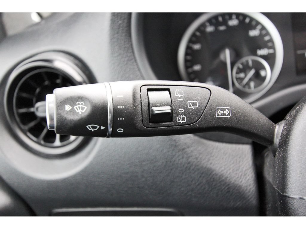 Used 2023 Mercedes-Benz Metris Passenger image 17