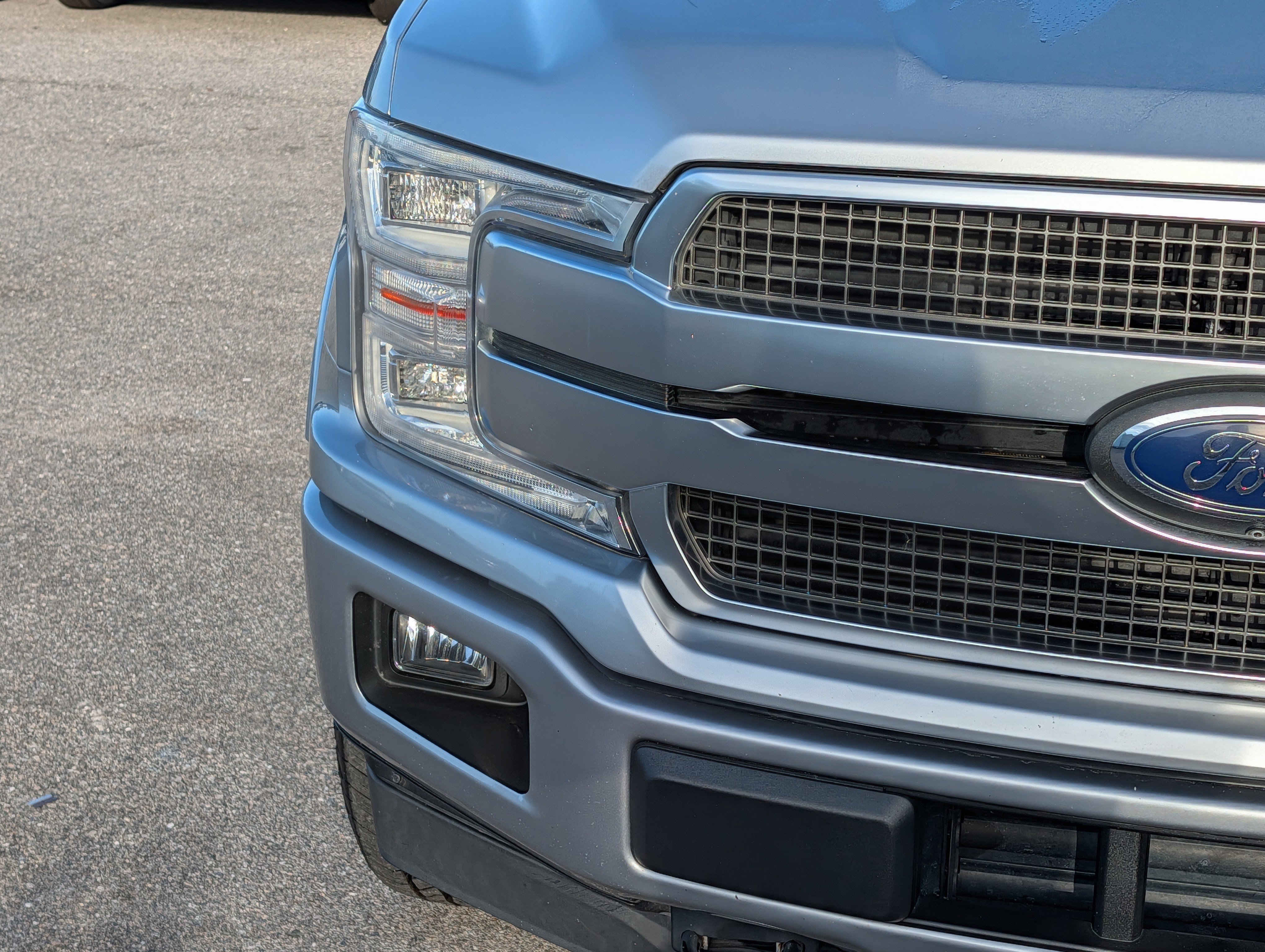 Used 2020 Ford F150 Platinum w/ Equipment Group 701A Luxury AWD/4WD image 9