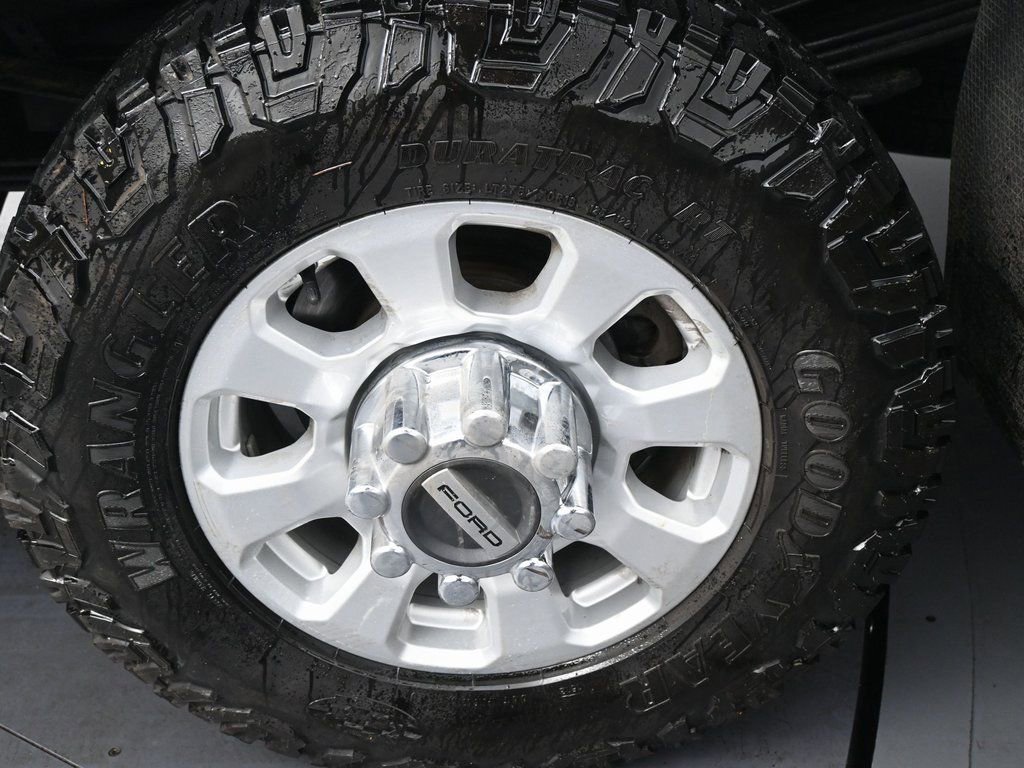 Used 2024 Ford F350 XLT image 36