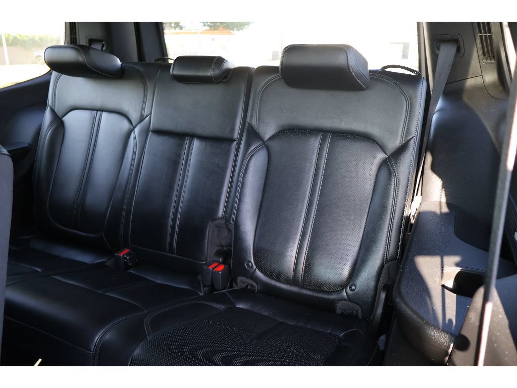 Used 2023 Jeep Wagoneer Series III w/ Preferred Equipment Group AWD/4WD image 25