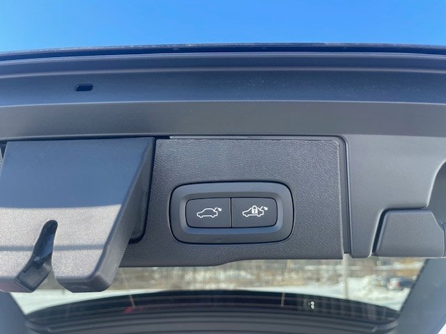 New 2026 Volvo XC60 B5 Plus w/ Protection Package Premier AWD/4WD image 6