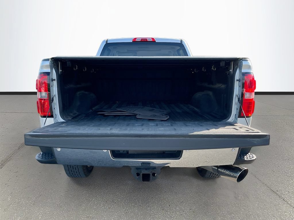 Used 2015 GMC Sierra 2500 SLT w/ Duramax Plus Package AWD/4WD image 27