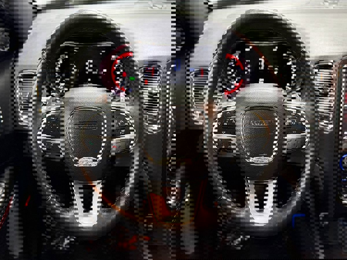 Used 2015 Dodge Durango R/T image 18