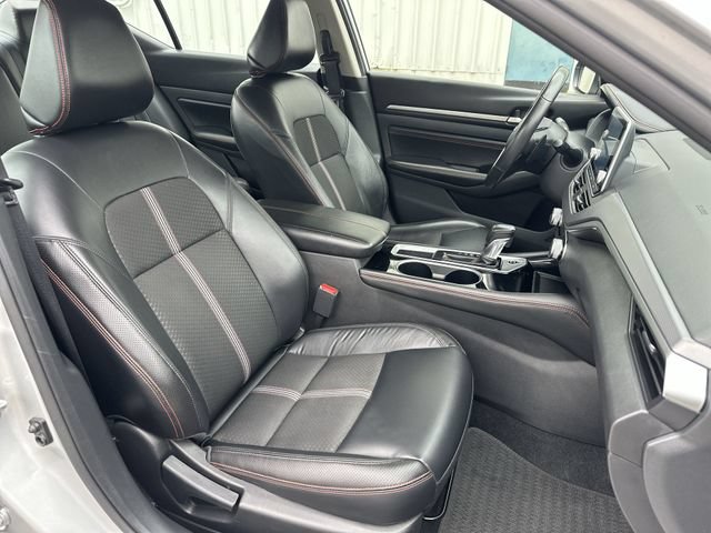 Used 2023 Nissan Altima 2.5 SR FWD image 26