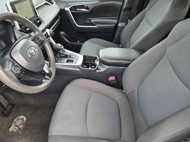Used 2025 Toyota RAV4 XLE AWD/4WD image 18