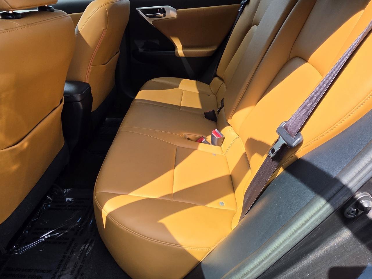 Used 2013 Lexus CT 200h w/ Premium Pkg w/Navigation FWD image 34