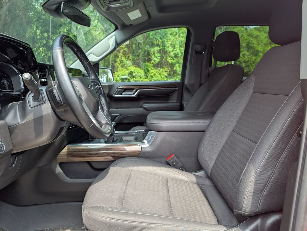 Used 2024 Chevrolet Silverado 1500 LT Trail Boss w/ Convenience Package II AWD/4WD image 15