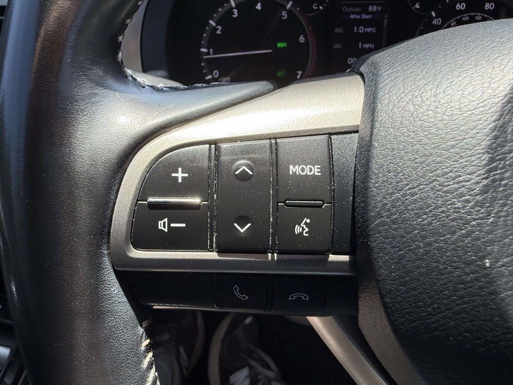 Used 2021 Lexus GX 460 w/ Accessory Package AWD/4WD image 21