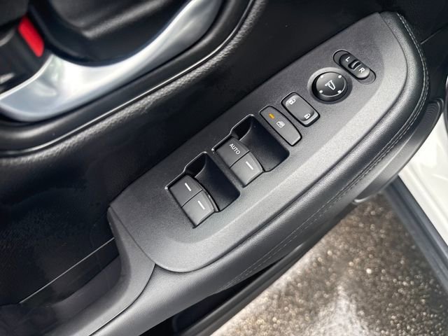 Used 2024 Honda HR-V LX image 10