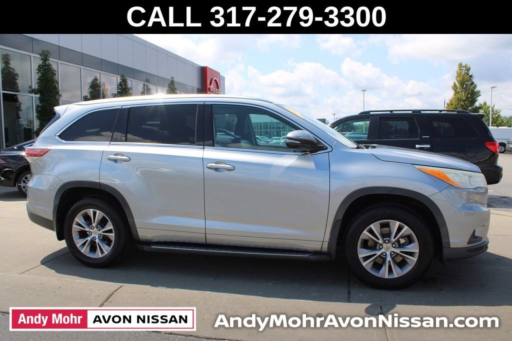 Used 2014 Toyota Highlander XLE FWD image 6