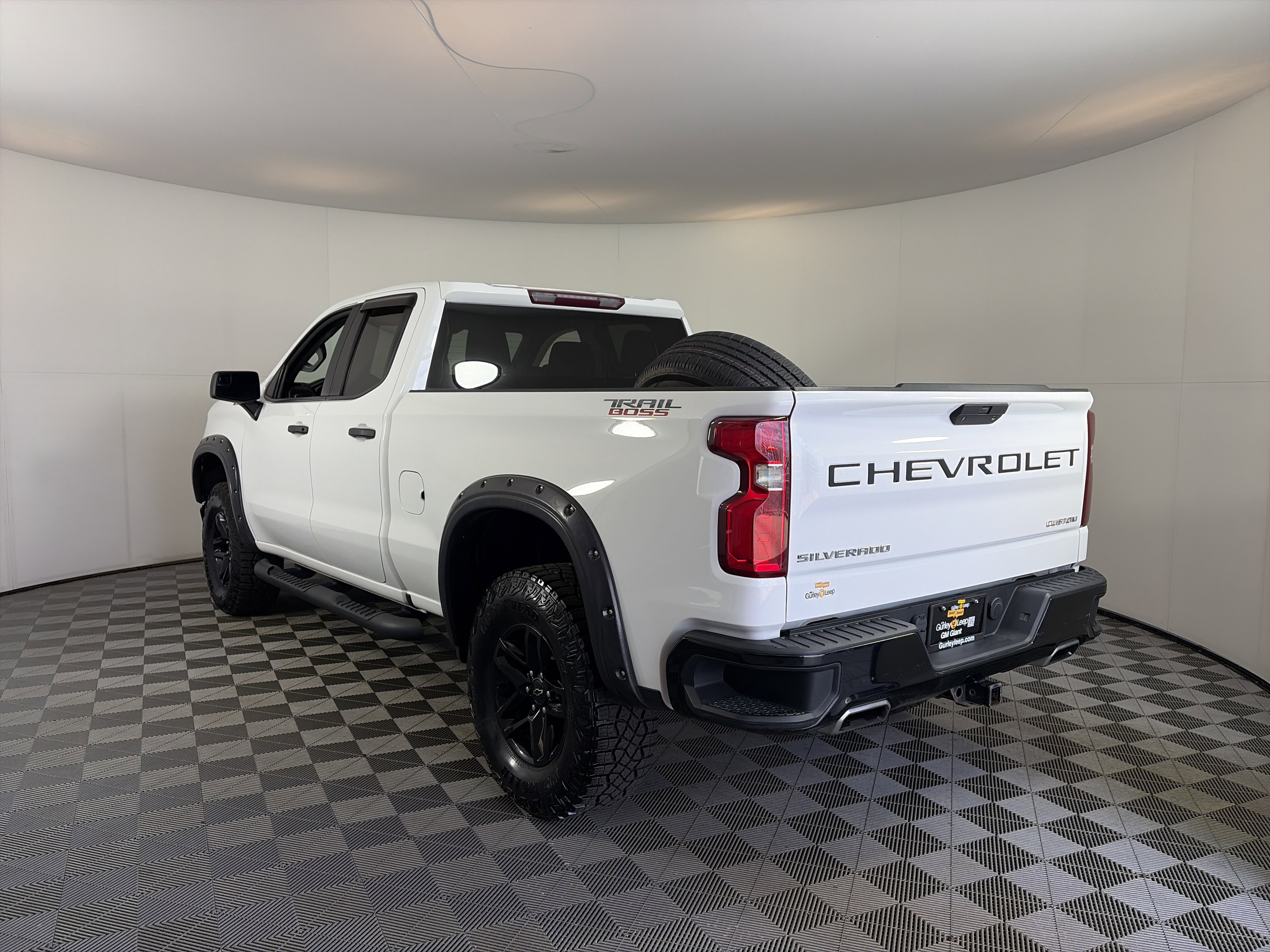 Used 2019 Chevrolet Silverado 1500 Custom Trail Boss w/ Custom Convenience Package image 8