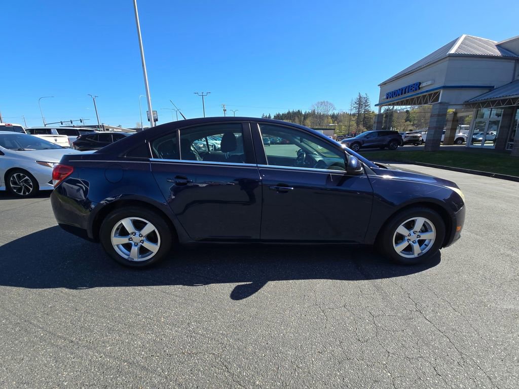 Used 2011 Chevrolet Cruze LT FWD image 2