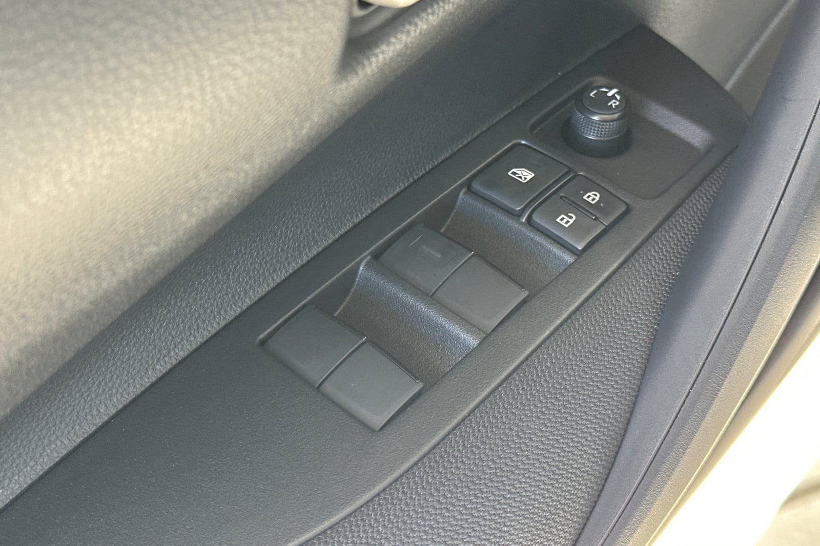 New 2027 Toyota Corolla SE FWD image 11