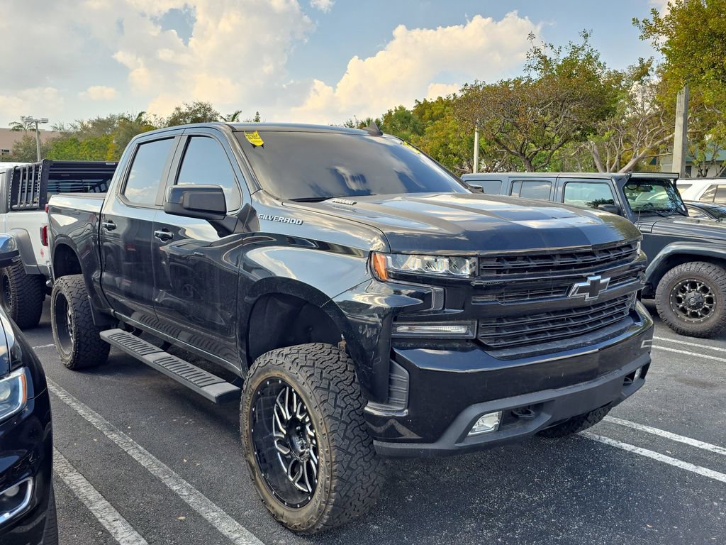 Used 2021 Chevrolet Silverado 1500 RST image 2