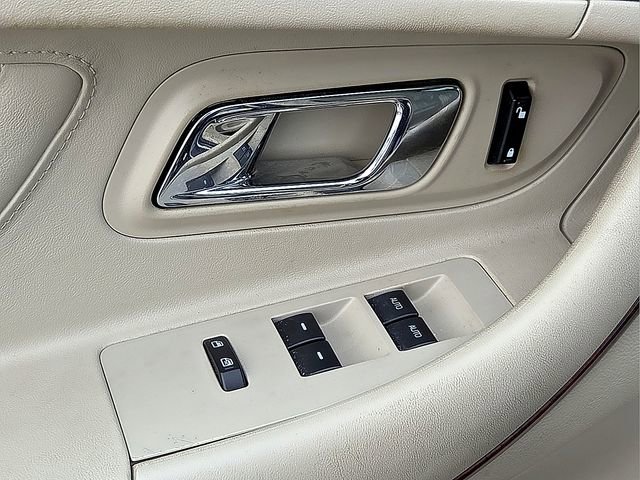 Used 2012 Ford Taurus Limited FWD image 14