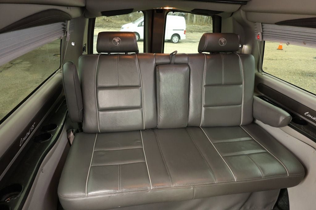 Used 2018 GMC Savana 2500 Extended w/ Enhanced Convenience Package RWD image 25